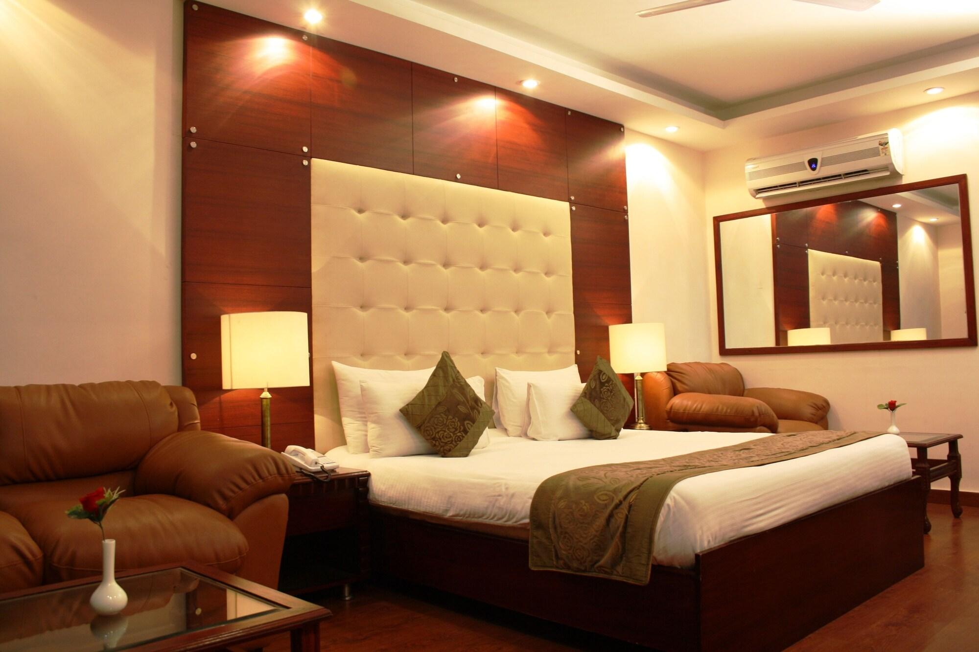 Oyo 367 Hotel Forest Green New Delhi Luaran gambar