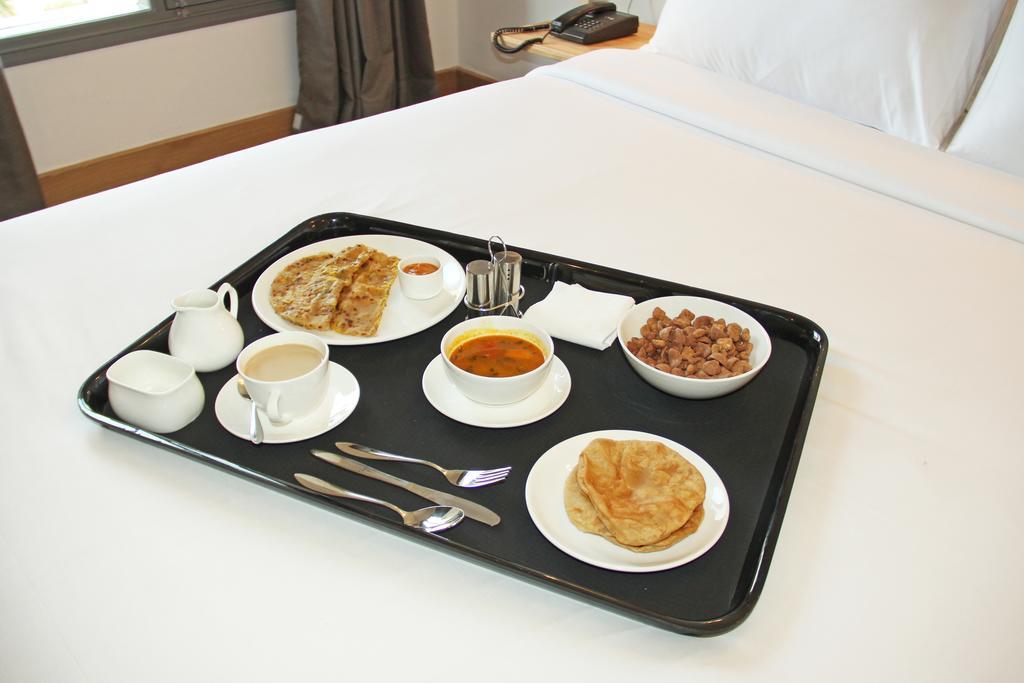 Oyo 367 Hotel Forest Green New Delhi Luaran gambar