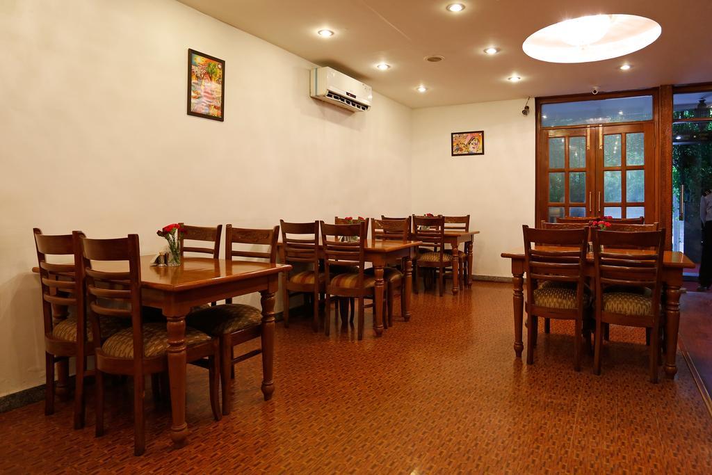 Oyo 367 Hotel Forest Green New Delhi Luaran gambar